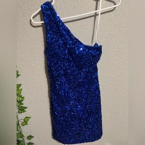 One shoulder blue sequin dress